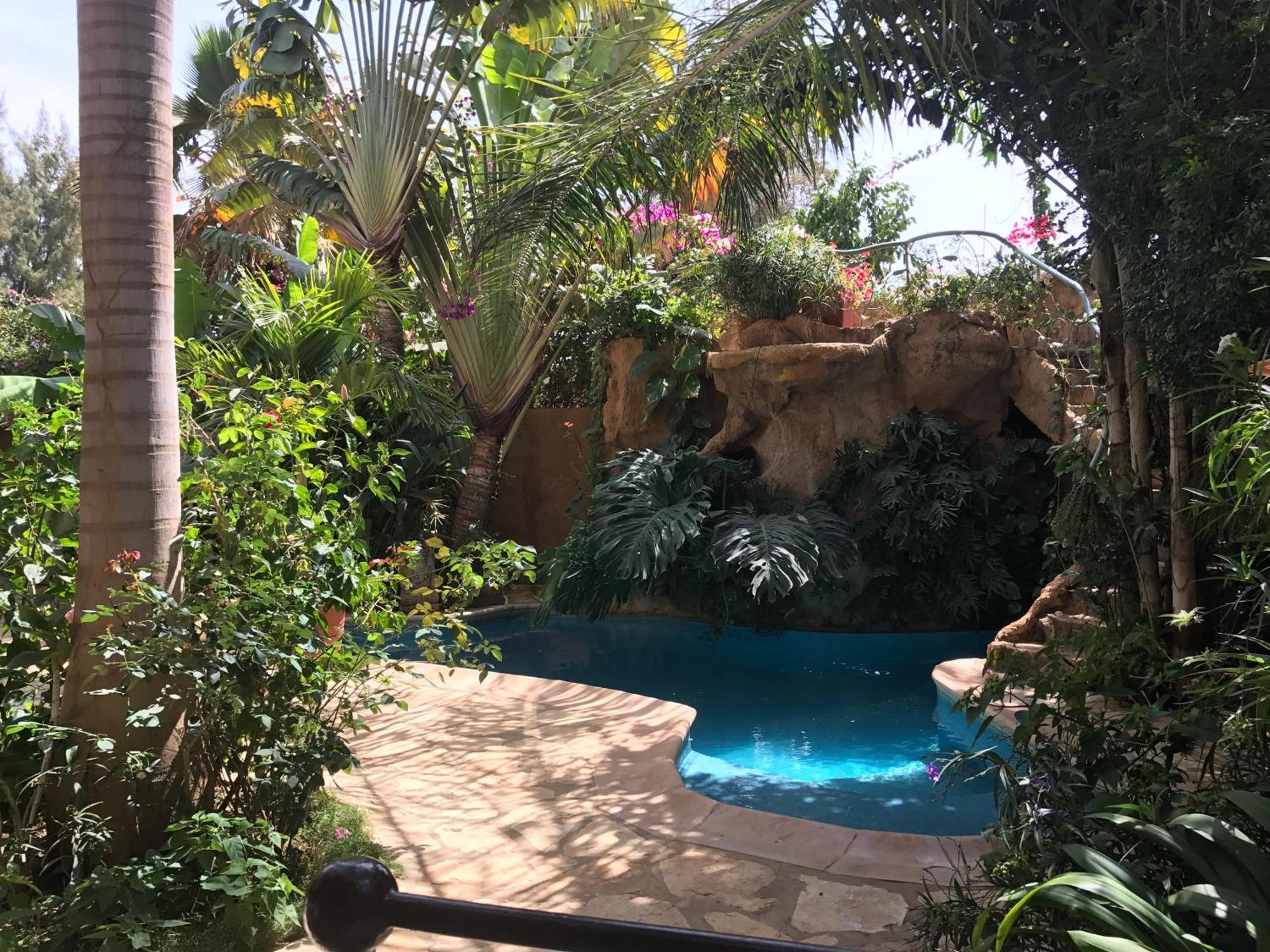 Appartement Tropical Oasis à Ouakam Extérieur photo
